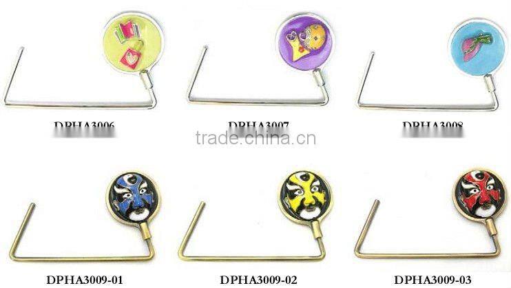 Blank foldable purse hanger openable and can put cosmetic inside