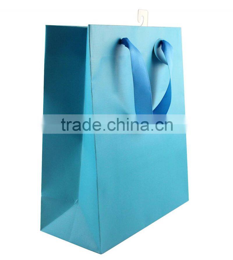 Manufacturer wholesale custom paper shopping packaging gift bags with handles
