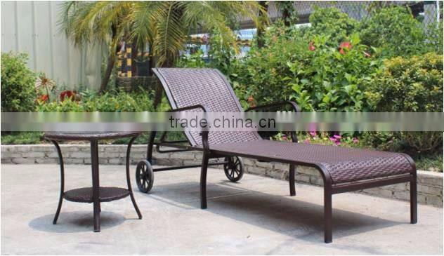 Metal -rattan outdoor furntiure sun lounger chaise lounger with coffee table