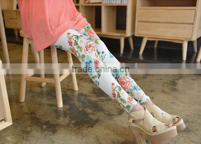 2014 Womens The Korean Fashion Leggins Denim Leggings BLack Roses Wholesale Slim Fitness Casual Pants