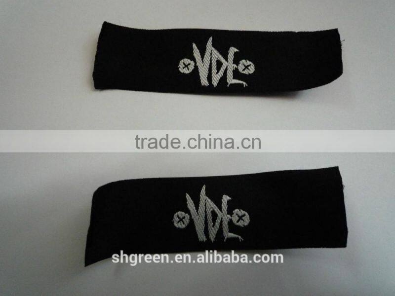 straight cut stitch weaving garment patch