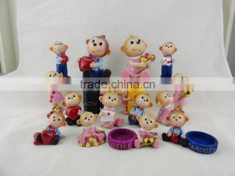 resin monkey figurine for valentine decoration