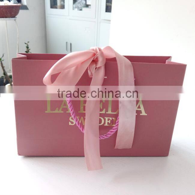 2016 china fancy custom made cheap christmas gift paper bags with company logo