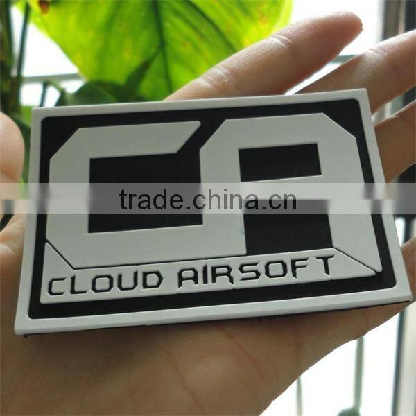 2016 china factory facny custom embossed rubber patches for bags