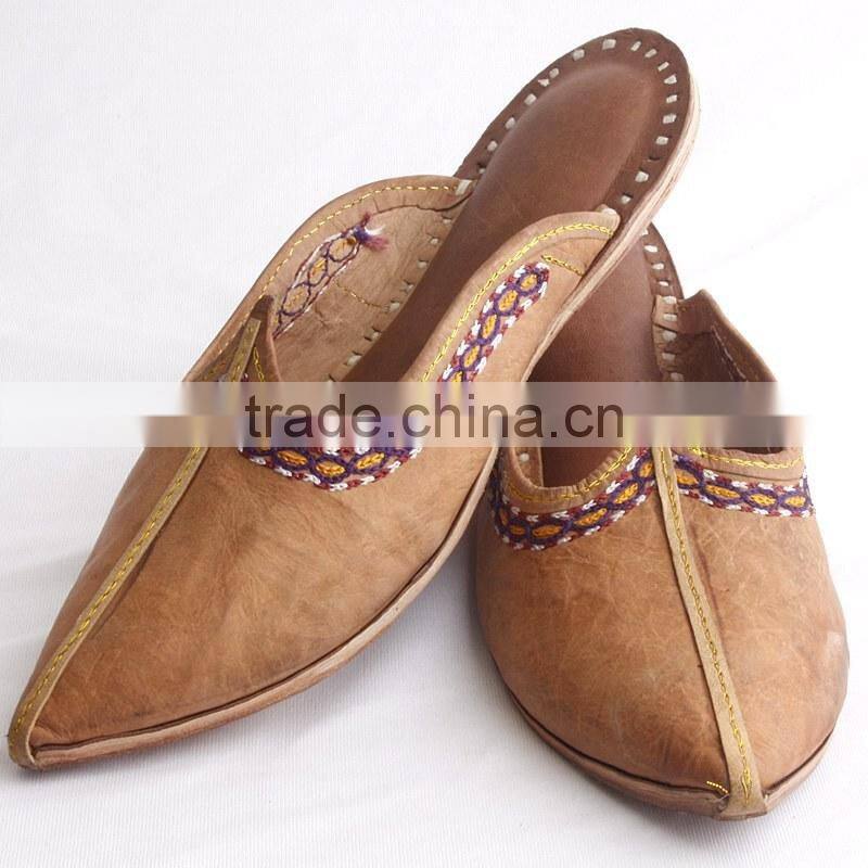 New Rajasthani Style Juties & Mojari