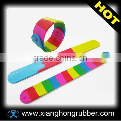 latest promotional silicone slap bracelet