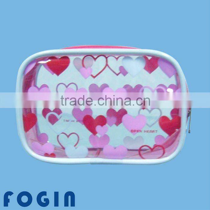 Recyclable fashion pvc cosmetic packaging bag with handle