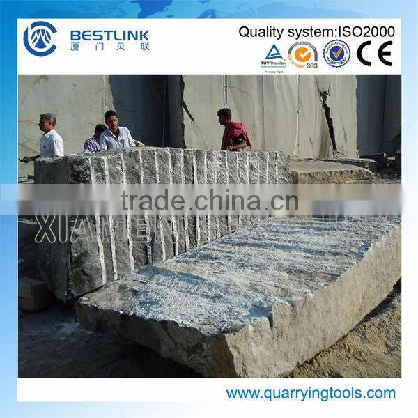 Soundless expansive cement