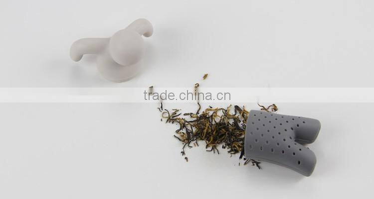 Silicone Tea Infuser Mr and Mrs Tea, Set of 2, Grey and black; Mr and Mrs Tea silicone tea strainer with Set of 2 Grey and pink