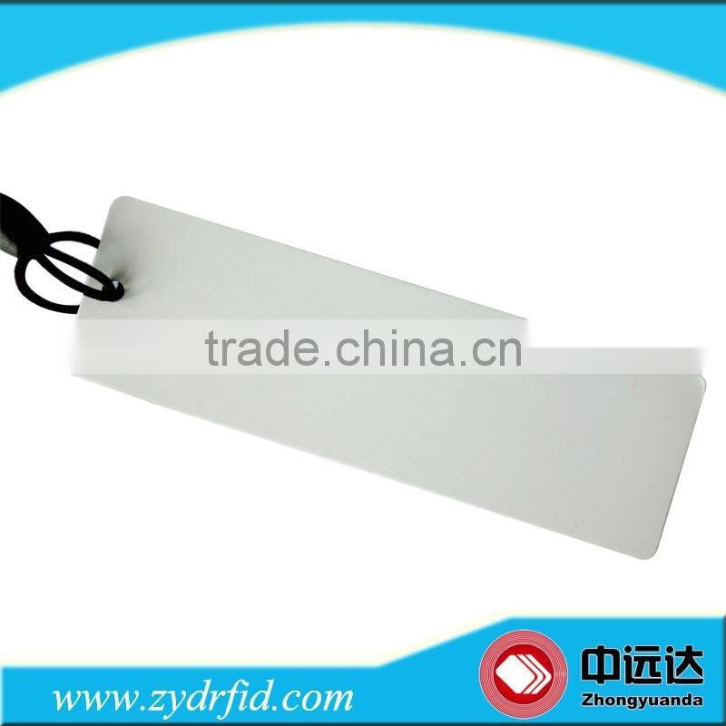 RFID clothing plastic hang tags/RFID plastic hang tag for clothing