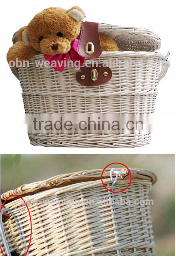 China custom handmade removable pink new wicker rattan bicycle basket with lid