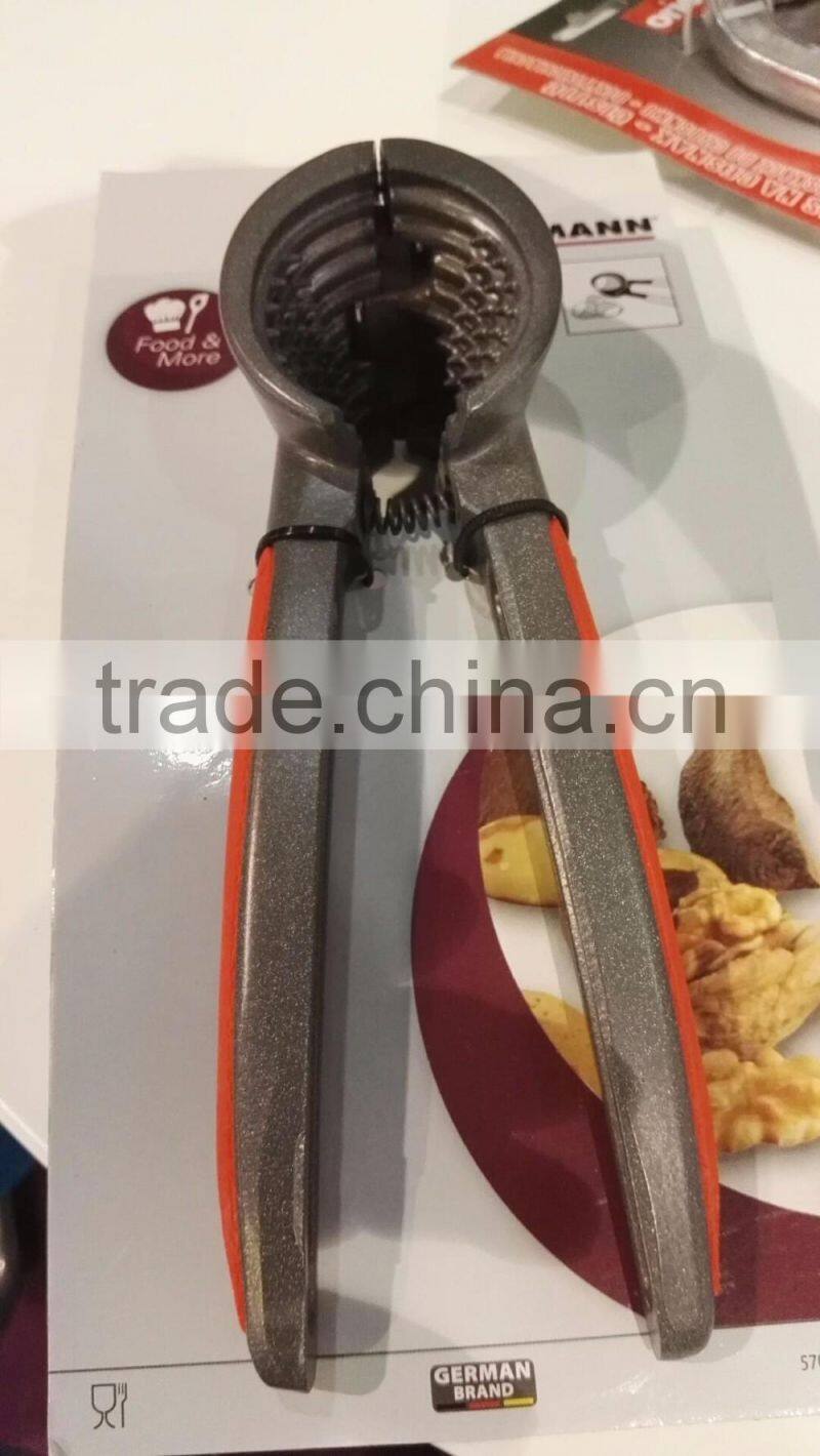 KD712B nut cracker with rubber handle