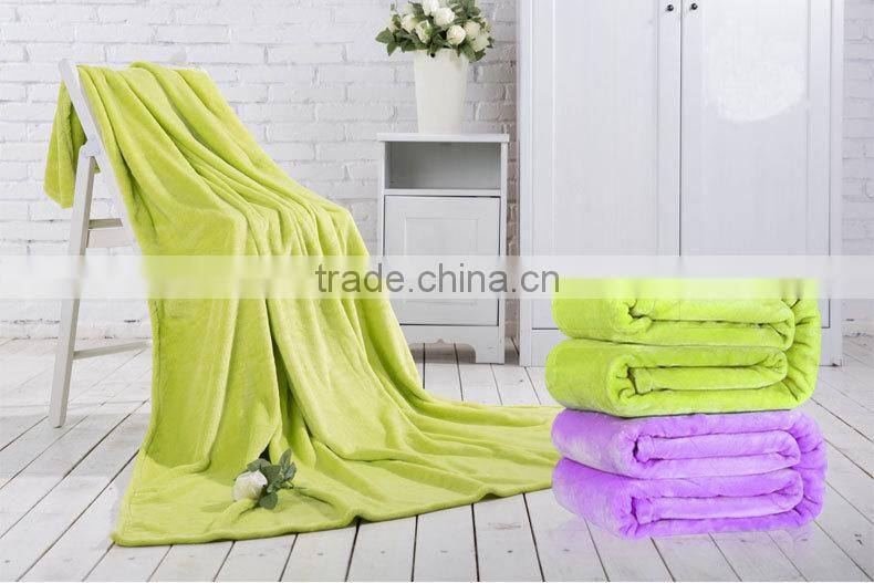Hot Sale Warm Thick Cozy Soft Wholesale Made in China 100% Polyester Fleece Throw Bedding Set Solid Flannel Blanket