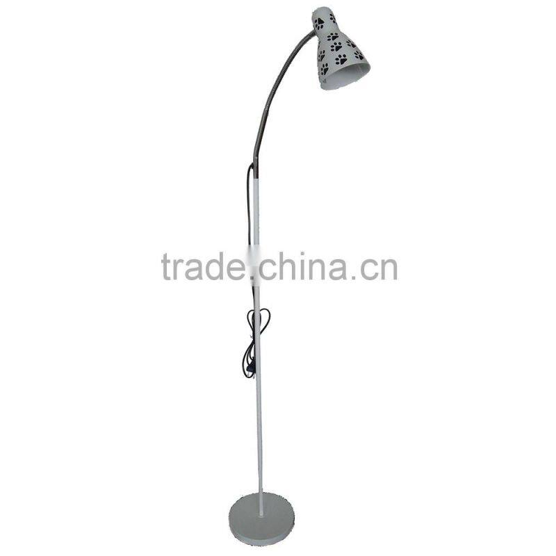 KLIGHT Painted Black Color Wooden Decorative Floor Lamps & Restaurant Standing Light