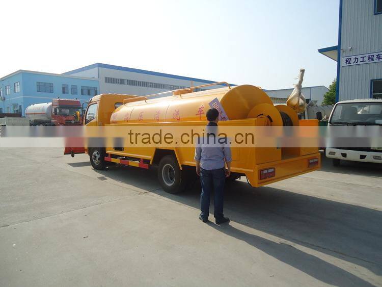 Dongfeng 5000L high pressure cleaning truck with snow sweeping equipment