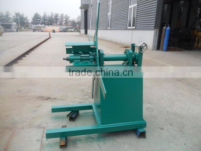 Shutter door roll forming machine