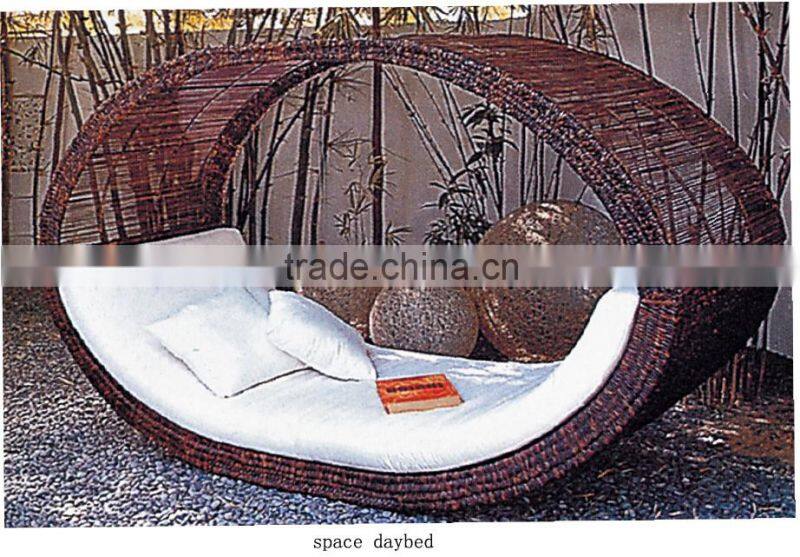 ourdoor rattan wicker leisure garden space daybed