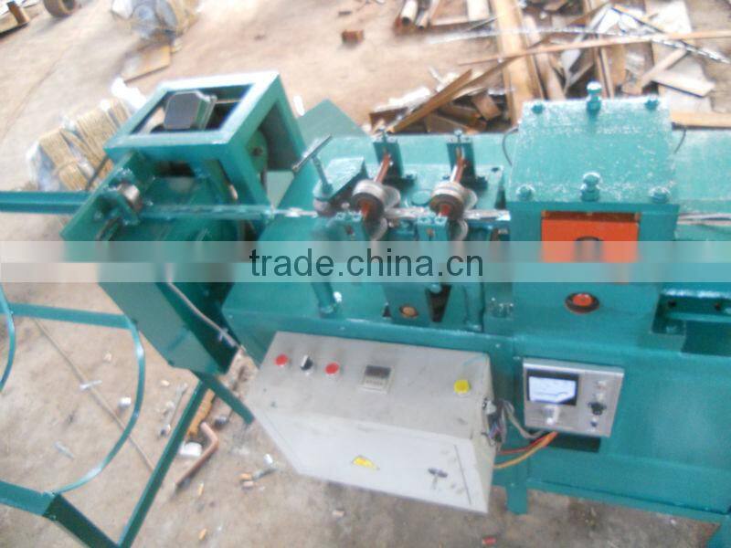 Razor wire straighting and cutting machine