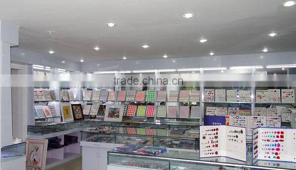 deluxe K9 quality white opal color flower shaped fancy gemstone for fashion jewelry