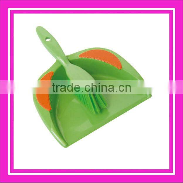 table dustpan brush