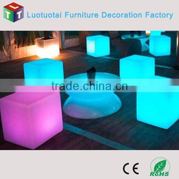 illuminated plastic rechargeable battery operated wireless led seatting cube chair