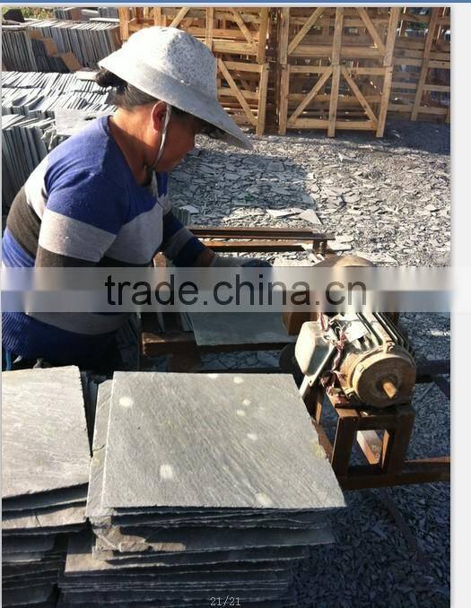 rough edge slate placemat with glass tumbler