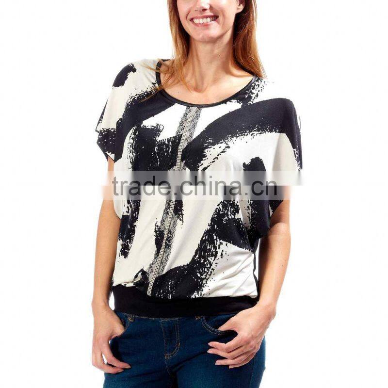 loose t shirt all printed black and white