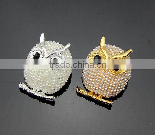 wholsale fashion silver gold crystal rhinestone diamond pearl new design for wedding invitation men wedding brooch