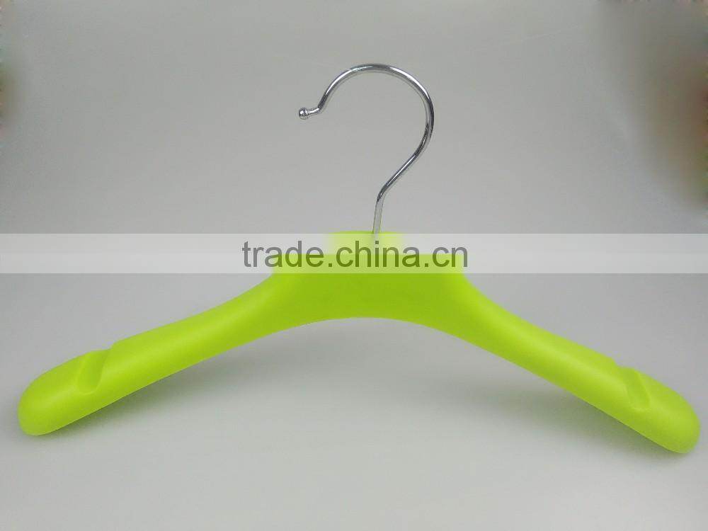 HA6975 plastic hangers manufacturers custom luxury logo plastic hanger