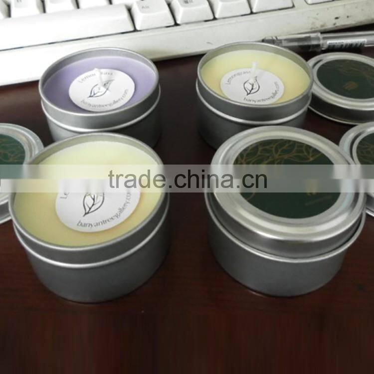 Silvery scented tin candle with string containers