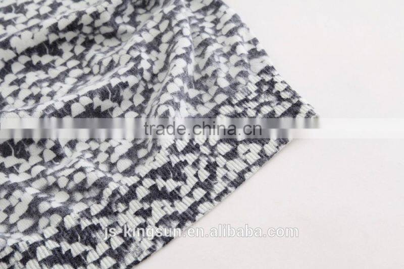 Woman's V neck pollver printed sweater