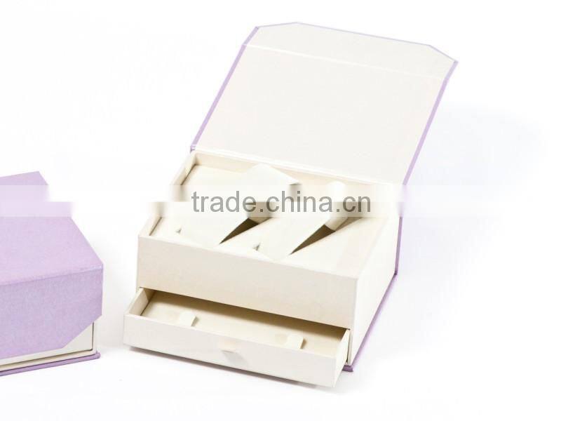 Elegant purple paper jewelry box with magnet closure