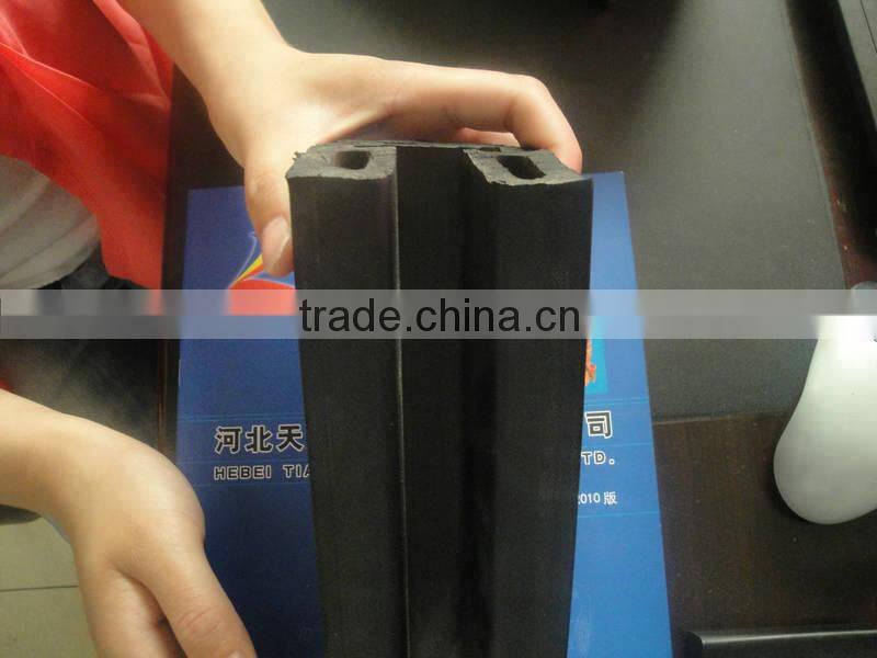 low-cost factory sales high quality marine EPDM hard d shape rubber fender