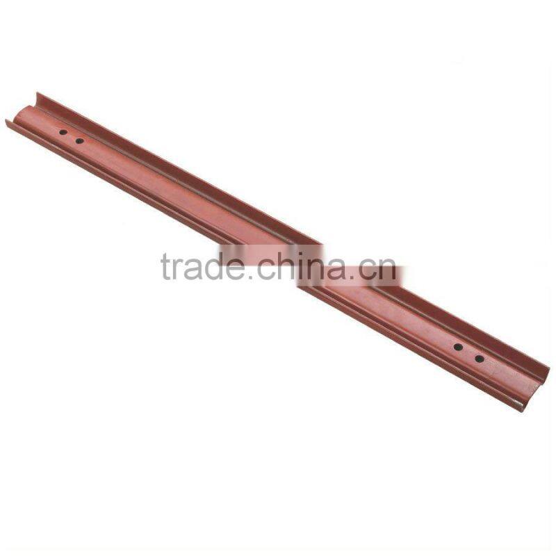 CA550K1F9 chain conveyor with T-Slat harrow