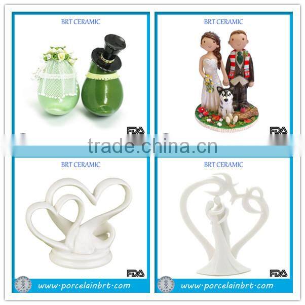 Wedding favors pink lovers cake decoration