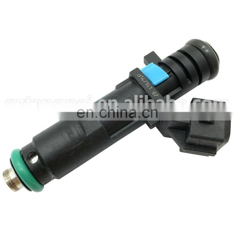 High Quality Auto Engine Spare Parts Fuel Injector Nozzle OEM 25186566