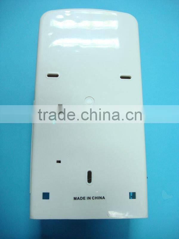 Automatic disinfectant dispenser