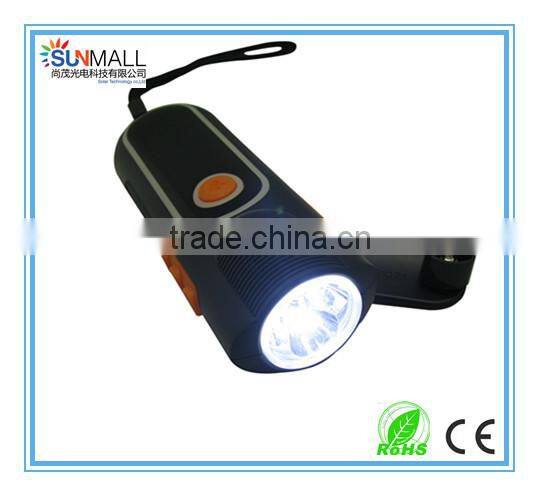 Dynamo torch with FM/AM radio