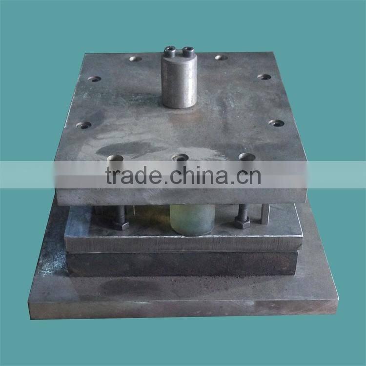 stamping mold for nonstandard hole punching