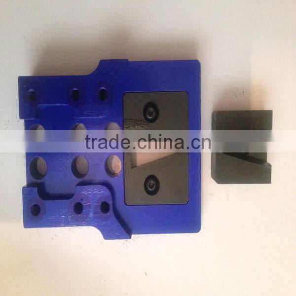 Portable aluminum composite panel punching machine