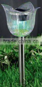 LED-powered solar garden lights with flower shape