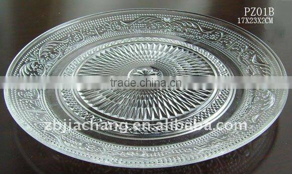 Round clear glass charger plate