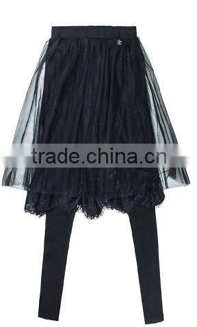 The fashion leisure trousers skirt lace yarn