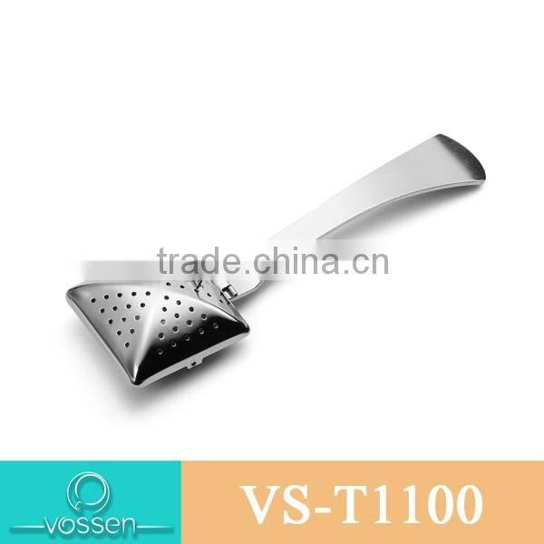 Teapot shaped tea accessory