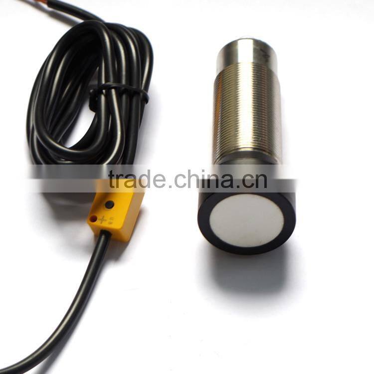 Ultrasonic distance sensor