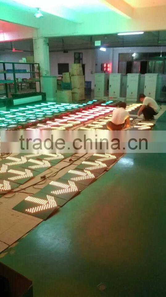 400mm Red&Yellow&Green Arrow Traffic signal three units