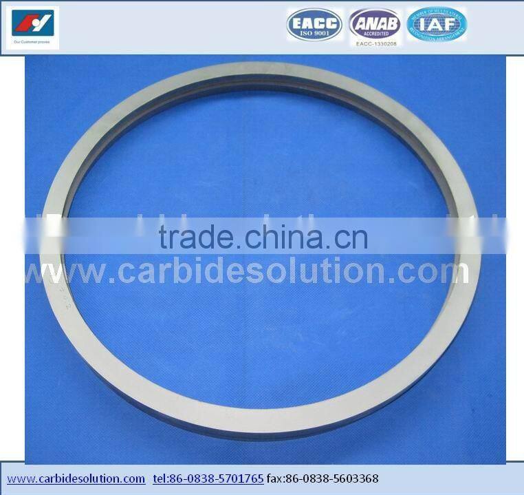 Tungsten carbide cutting roller for diapers