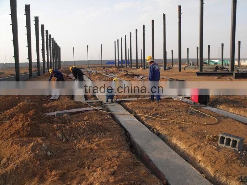 Structural steel frame warehouse construction