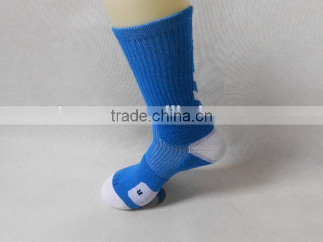 wholesale cotton custom elite sport socks in high quality