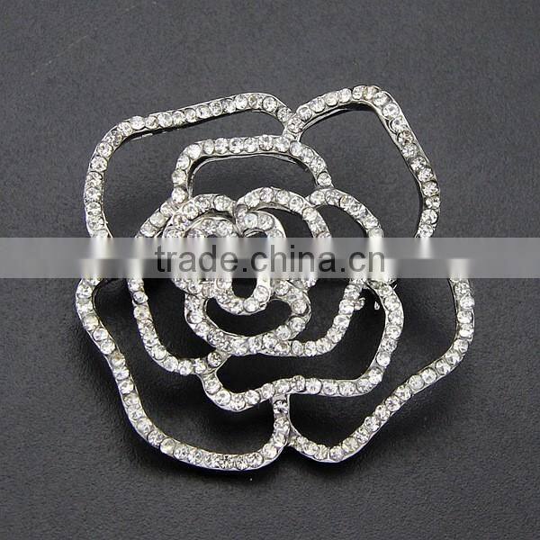 New hollow design rose brooches 2016 gold shine crystal rose brooch for high end party dress
